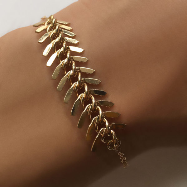 Gold vertebrae bracelet